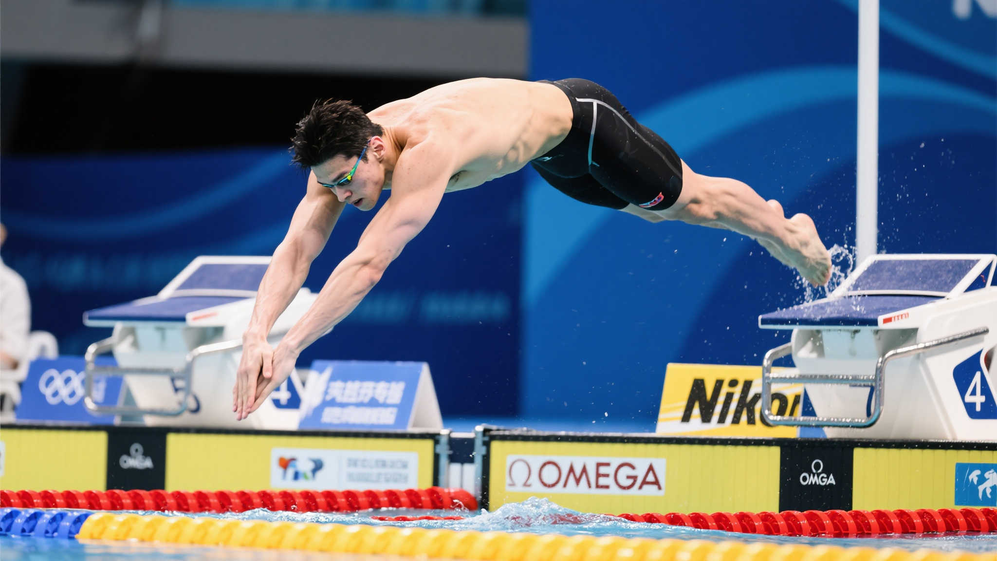 年龄跨越20年!34岁孙杨夺冠,与14岁小将同场竞技! 年龄跨越20年!34岁孙杨夺冠,与14岁小将同场竞技!